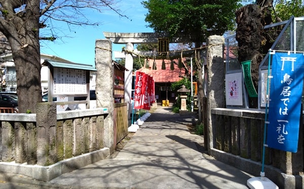 一の鳥居正面の風景