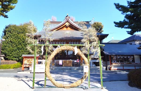 社殿正面の風景