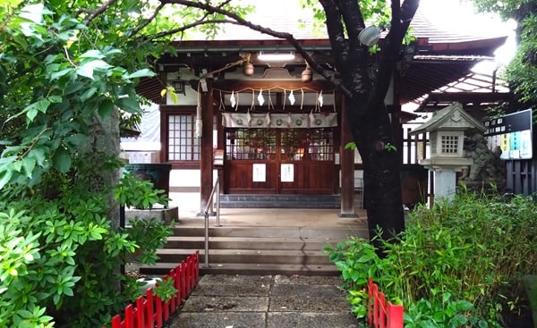 社殿参道からの風景