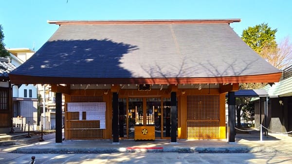 社殿正面の風景