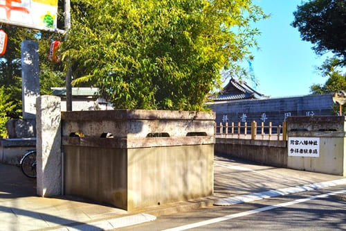 駐車場入り口の風景