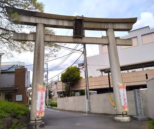 一の鳥居正面の風景