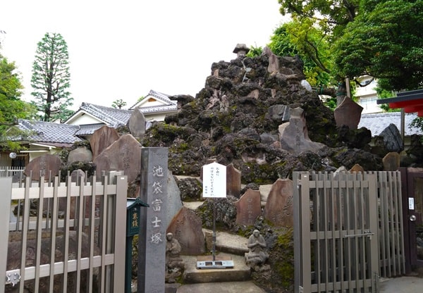 富士塚入り口の風景