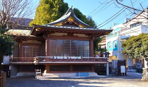 神楽殿正面の風景