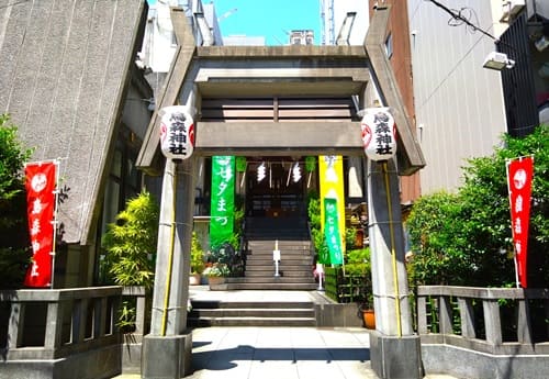 二の鳥居正面の風景