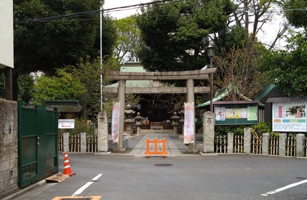 二の鳥居正面の風景