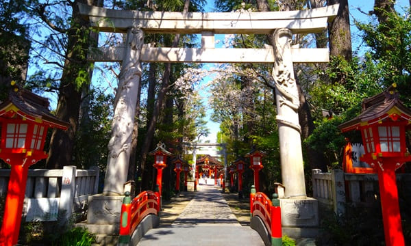 二の鳥居正面の風景