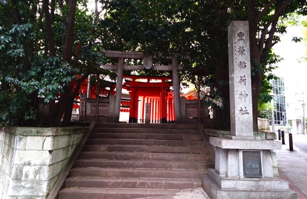 正面入り口の風景